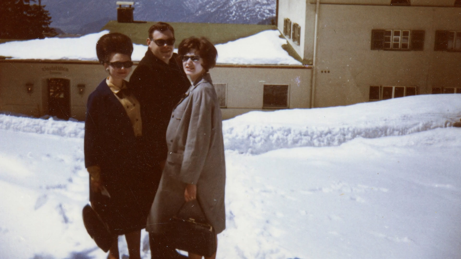 frauklocker – tongue 3