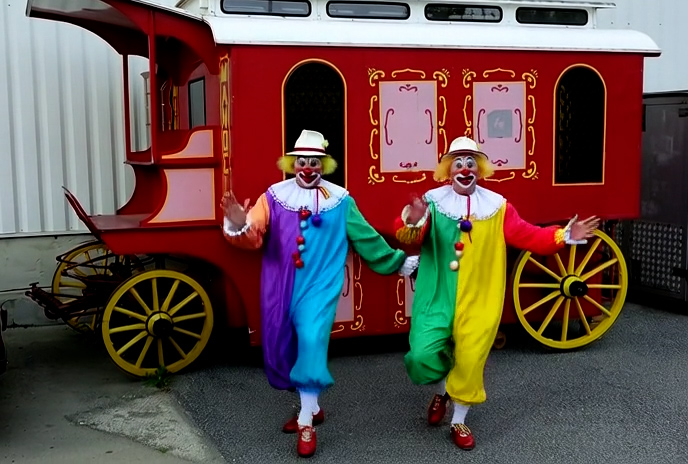 frauklocker – tongue 3